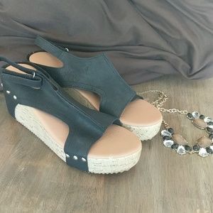 NEW Ladies Black Strappy Sandals Wedges